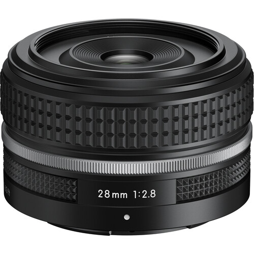 nikon d5600 with 2 lenses
