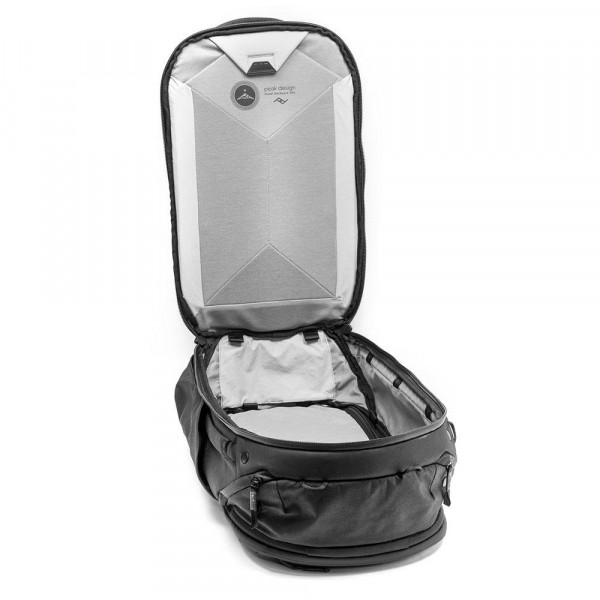 Peak Design Travel Backpack 45L - Black - 4